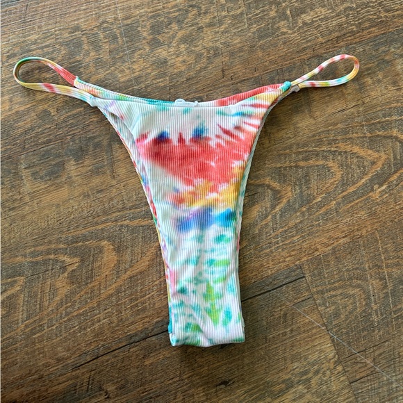 Zaful Tie-Dye Bikini Bottom - Picture 2 of 5
